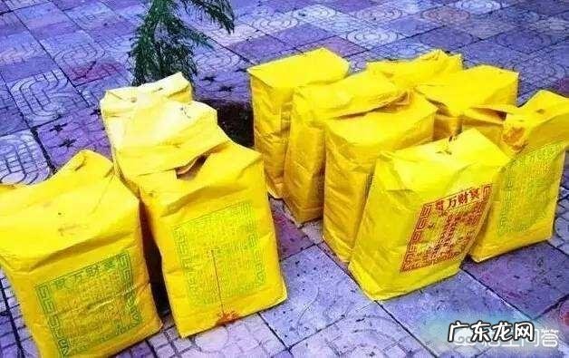 中元节是七月十五，为什么很多农村地区七月十四就“烧包”祭祖了呢？