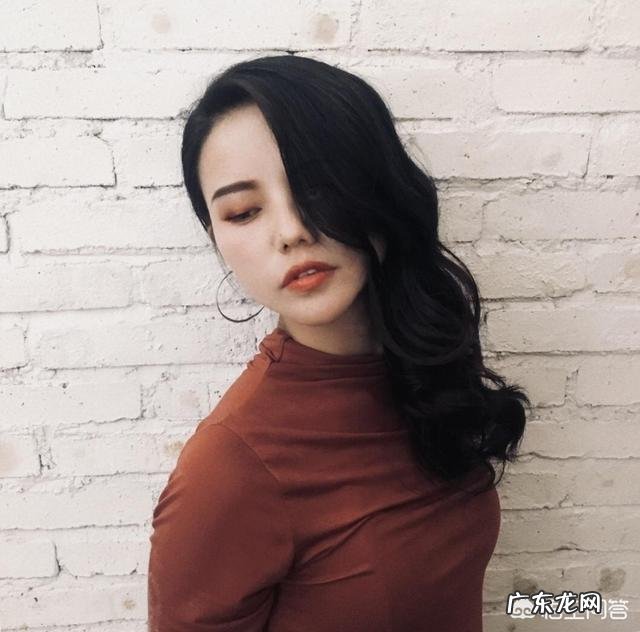 中长发型很显气质也有女人味,有哪些值得推荐的轻熟风发型?