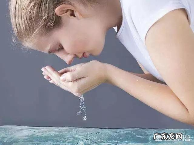 自从怀孕后,就没有用护肤品了,这两天皮肤越来越干燥!怎么办?