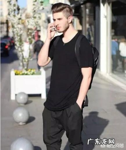 男士夏季T恤搭配技巧有哪些,如何找到最适合自己的色系?