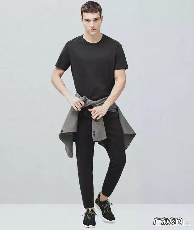 男士夏季T恤搭配技巧有哪些,如何找到最适合自己的色系?