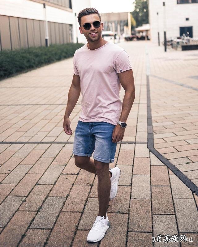 男士夏季T恤搭配技巧有哪些,如何找到最适合自己的色系?