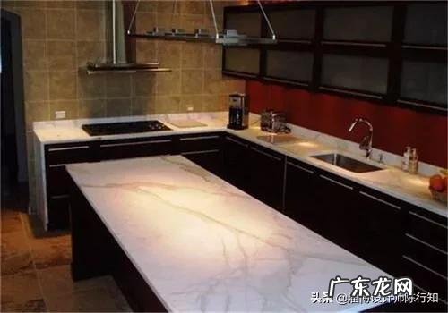 厨房厨柜台面用什么材料好？