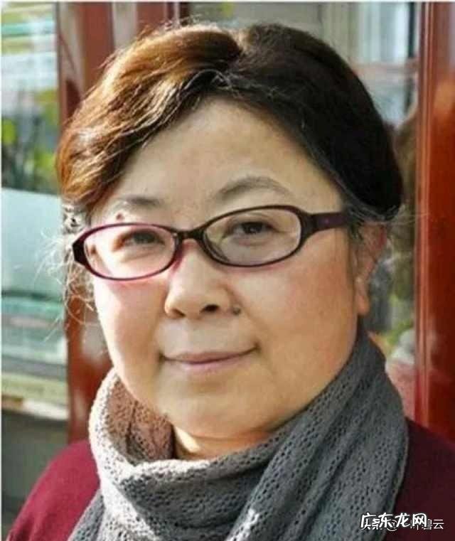 第42天!许可馨逐渐被遗忘,但她却被教育部公开点名,有何深意?