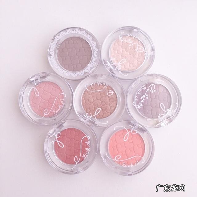 有没有适合大学生面试的口红和眼影盘推荐?