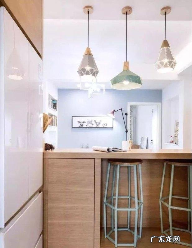 房间洗手间玻璃隔断效果图 洗手间用玻璃隔断风水好不好