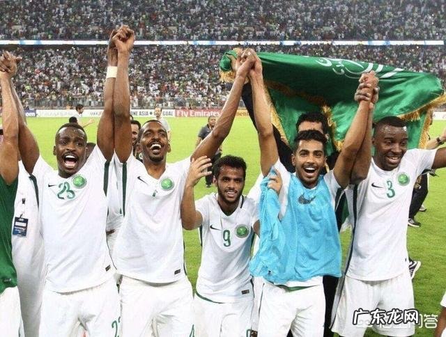 关于18年世界杯第一场东道主俄罗斯VS沙特,你认为谁会赢,为什么?