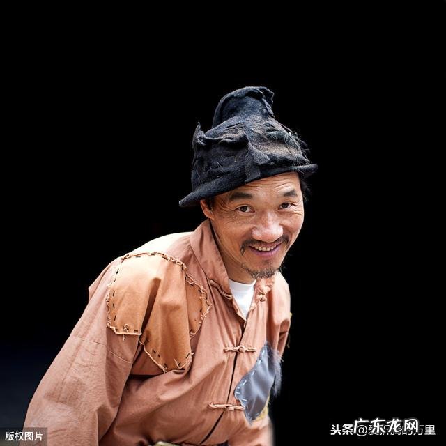 生活中那些有自我优越感的人都是什么心态?你怎么看待这些人?