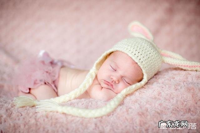 新生儿刚出生一周左右,需要注意哪些事项?