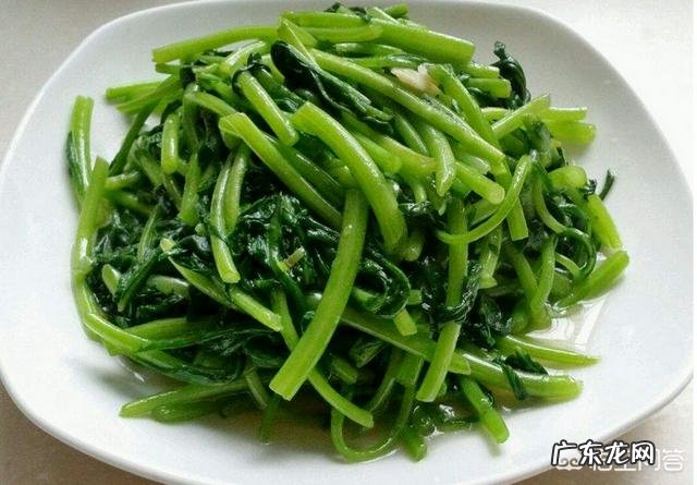 茼蒿被称为“皇帝菜”,有什么历史缘故吗?茼蒿有哪些好的吃法?