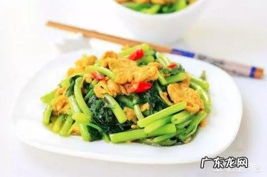 茼蒿被称为“皇帝菜”,有什么历史缘故吗?茼蒿有哪些好的吃法?