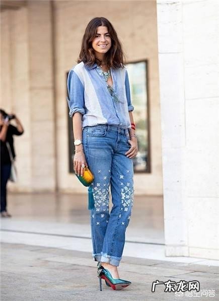 牛仔蓝衬衫怎么搭配更好看?