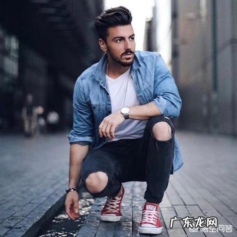 牛仔蓝衬衫怎么搭配更好看?