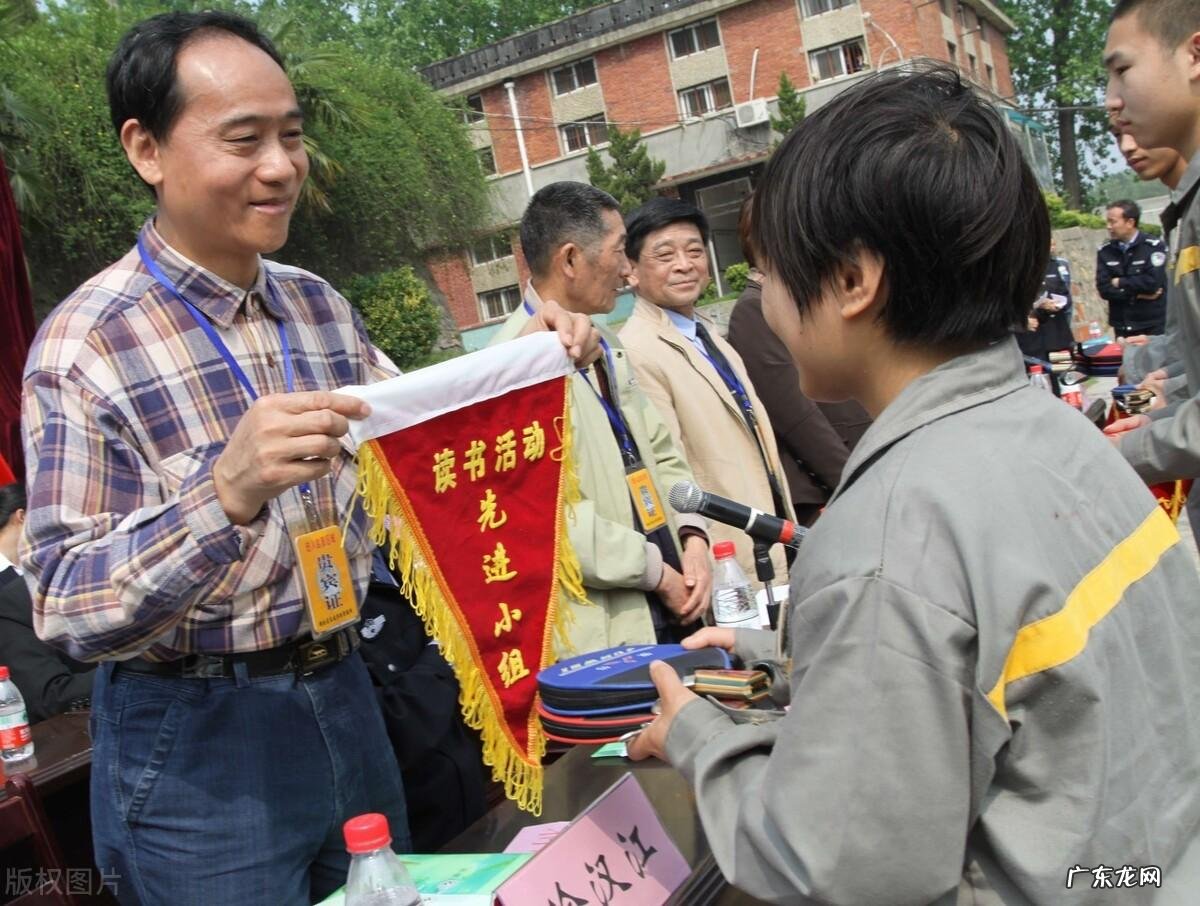 枪林弹雨手机版 枪林弹雨是什么意思