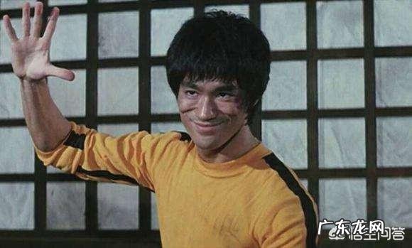 如果采用无规则街斗，功夫电影巨星李小龙真能打得过拳王泰森吗？