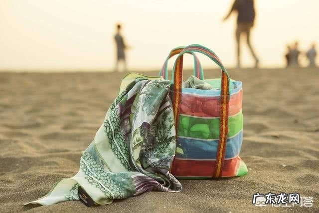 你对丝巾的搭配有什么特别的创意吗?