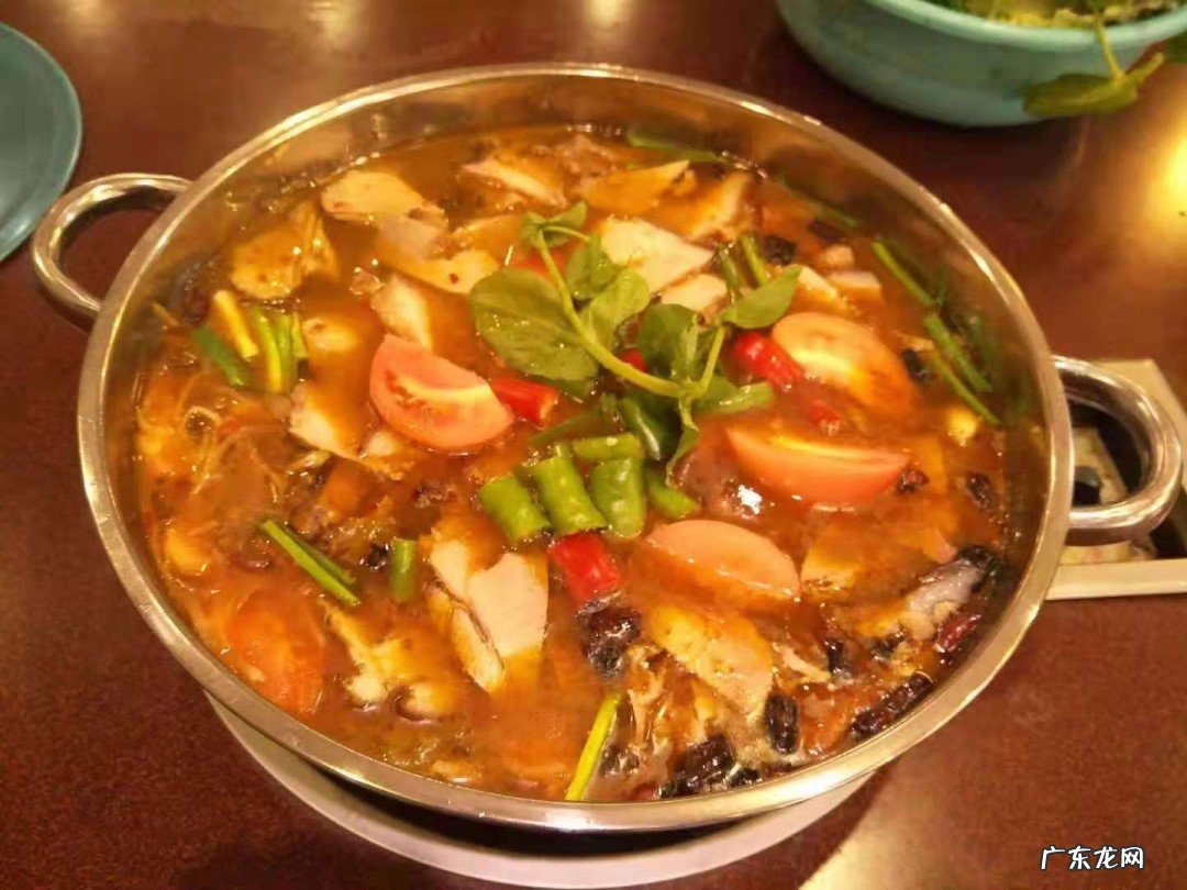 酸汤猪脚火锅的做法