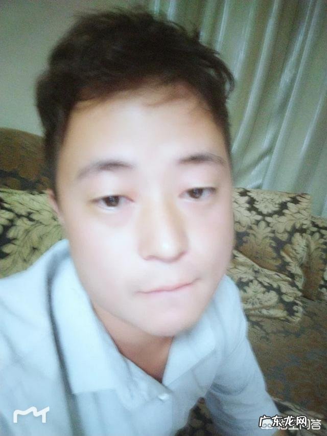 腼腆型的男生平常都有哪些表现?