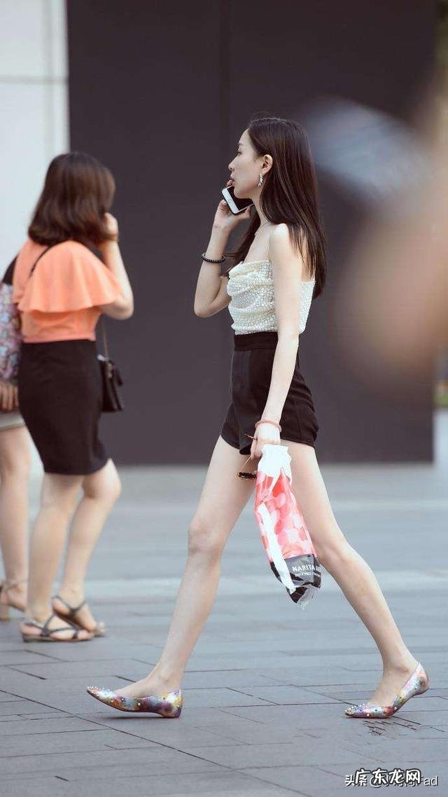 有哪些不穿裙子的服装搭配推荐?