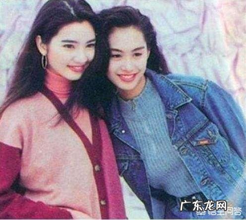 牛仔短外套怎样内搭才时髦？