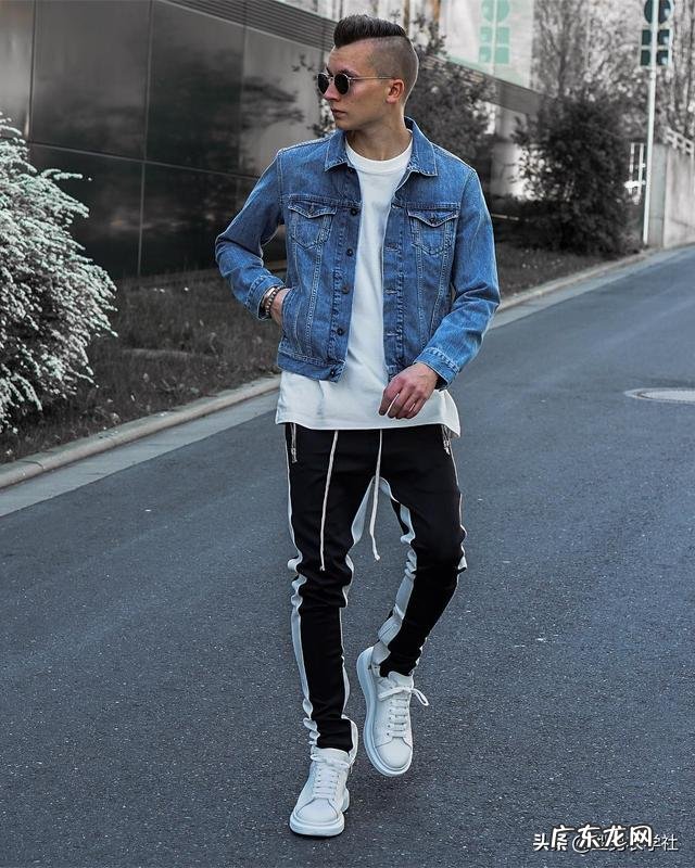 牛仔短外套怎样内搭才时髦?