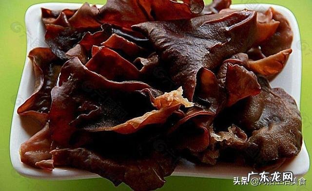新鲜木耳要怎么处理才能保存，怎么才能吃？