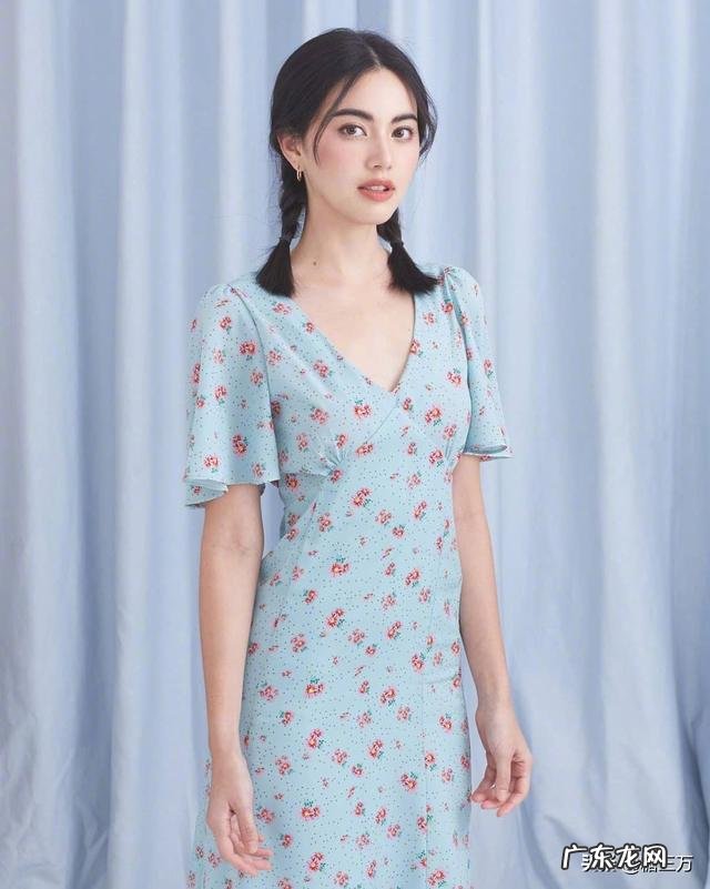 小清新的碎花裙怎么穿才好看?