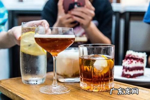 喝咖啡还在配牛奶？你是不知道它与酒多么配 可可利口酒怎么喝