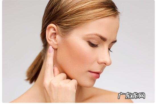 两个耳朵耳垂不一样命运