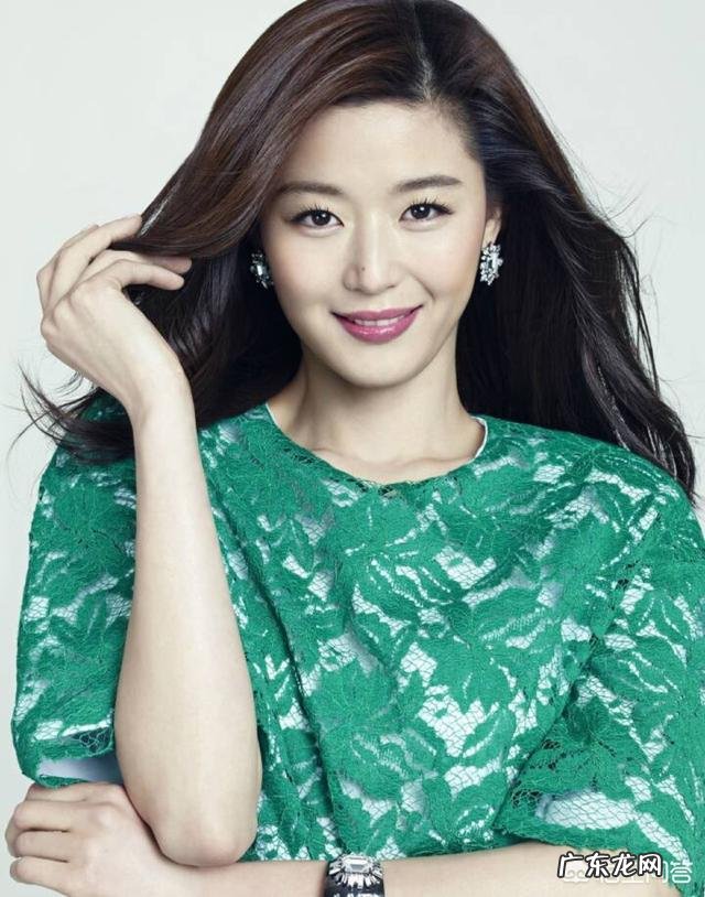 痣,长在脸上哪些部位算是美女?