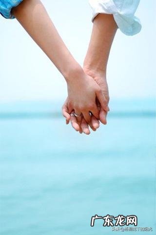 男生会觉得才认识2周就确定关系接吻的女生随便吗?