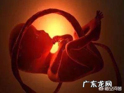 胎儿出现脐带绕颈,跟孕妇睡觉姿势有关吗?