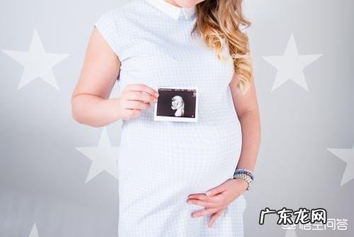 胎儿出现脐带绕颈,跟孕妇睡觉姿势有关吗?