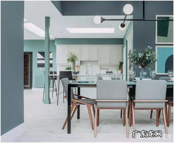 客厅该搭配什么颜色的家具?