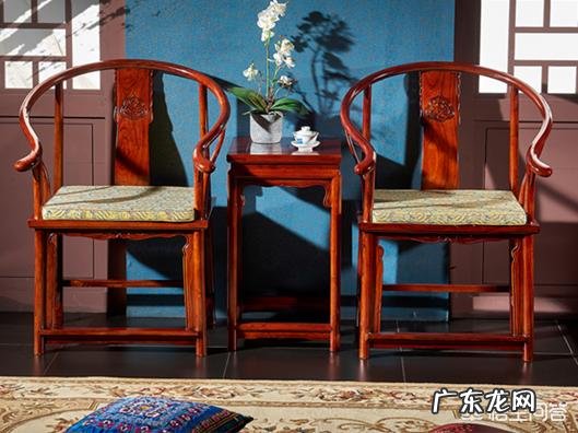 客厅该搭配什么颜色的家具?