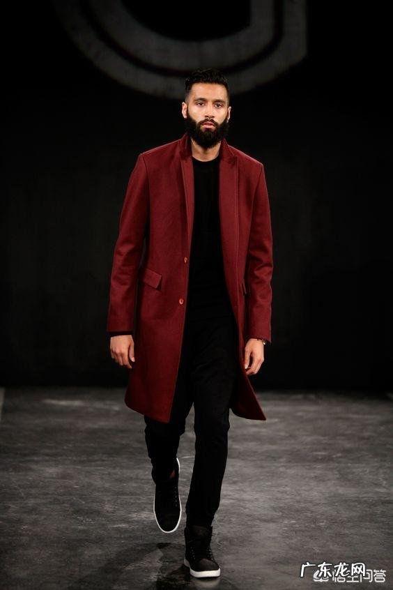 春天，红色风衣怎么搭配好看又时尚？