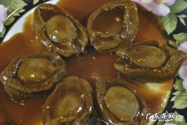 湘菜跟粤菜都各有哪些出名的菜？