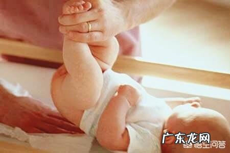 婴儿多久可以把屎把尿?