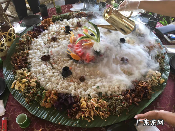 云南 傣族、傈僳族、景颇族 三个民族的手抓饭,妙不可言 手抓饭是哪个民族的特色