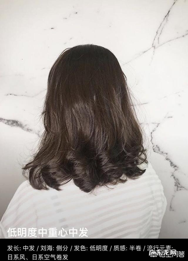 颧骨高的女生留什么样的发型好看？