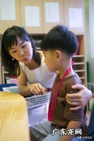 为单亲家庭的孩子开启一扇窗,单亲家庭如何进行幼儿教育?