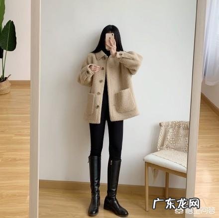 今年流行的“骑士靴”怎么搭配更时尚？