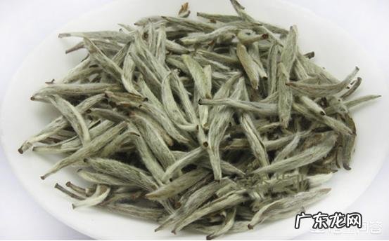 白茶中的白毫有什么作用？