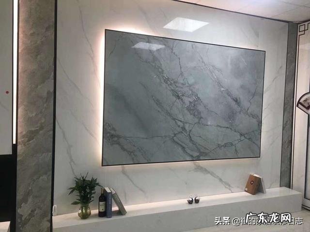 现代风格的家装,什么颜色的门比较好看?