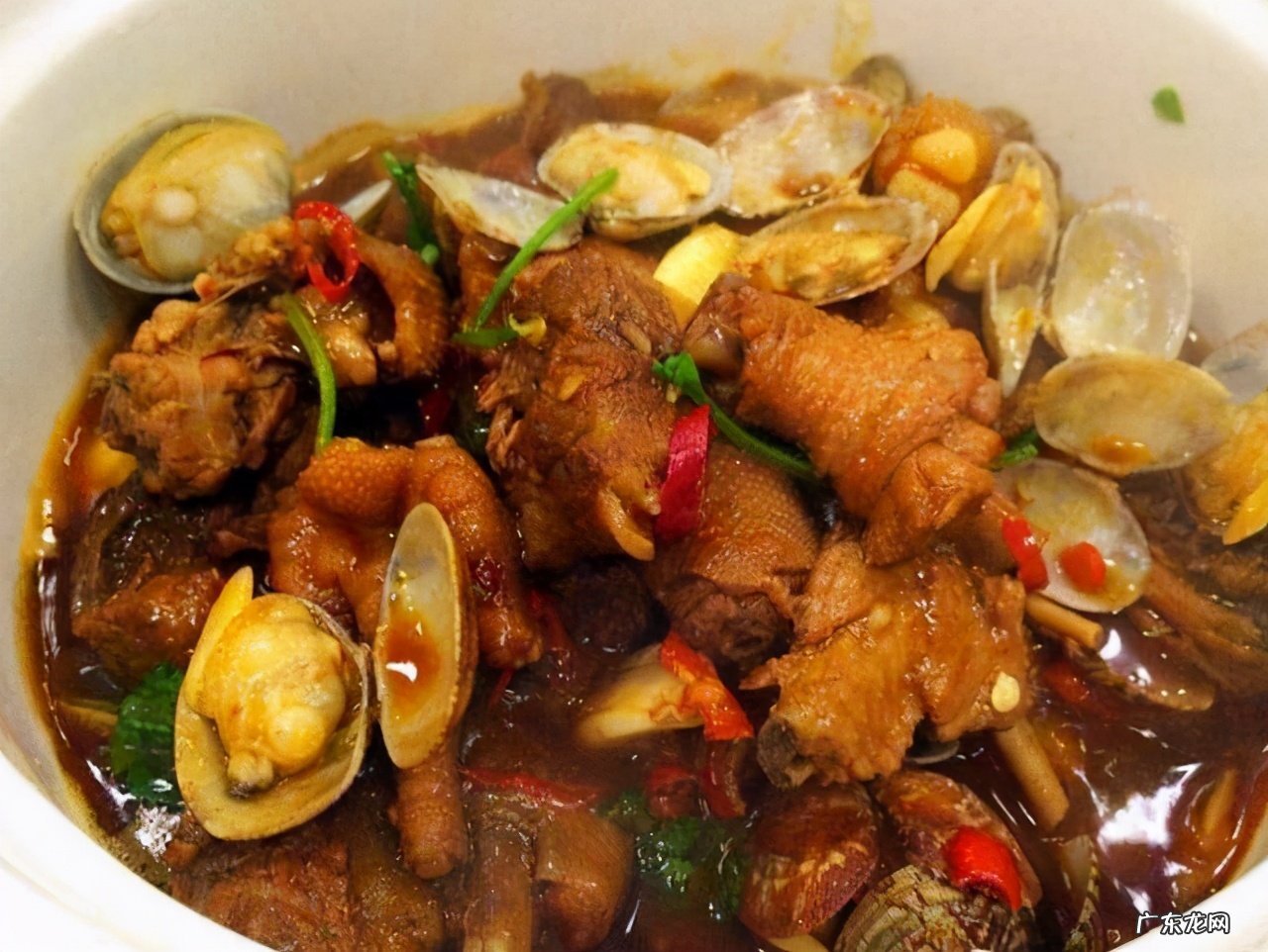 攻占全球的黄焖鸡米饭来自济南!在山东,没有一只鸡能活着离开 黄焖鸡米饭加盟哪家的好