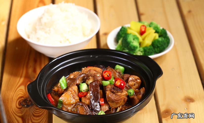 攻占全球的黄焖鸡米饭来自济南!在山东,没有一只鸡能活着离开 黄焖鸡米饭加盟哪家的好
