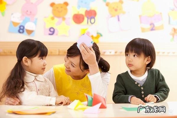 女儿的学习成绩非常差,父母该怎么办?