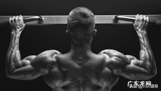 如何把手臂练粗壮,像美队那样?