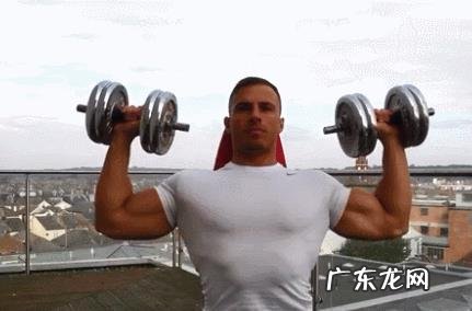 如何把手臂练粗壮,像美队那样?