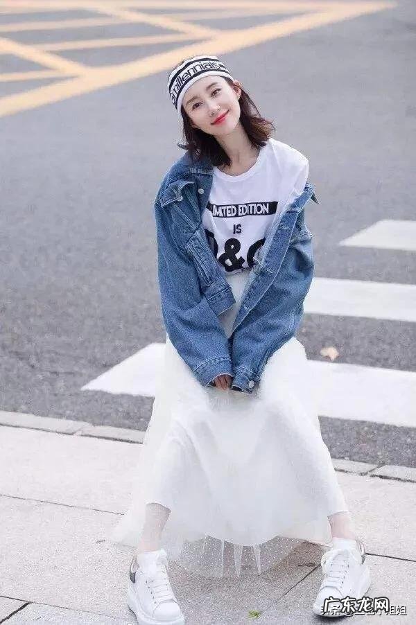 黑色白色纱裙怎么配好看？